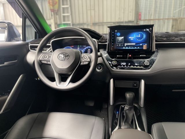 中部一手車 只跑7千多公里 尊爵版特仕車 4年12萬公里保固中 整車原鈑件 環景跟車系統  第19張相片