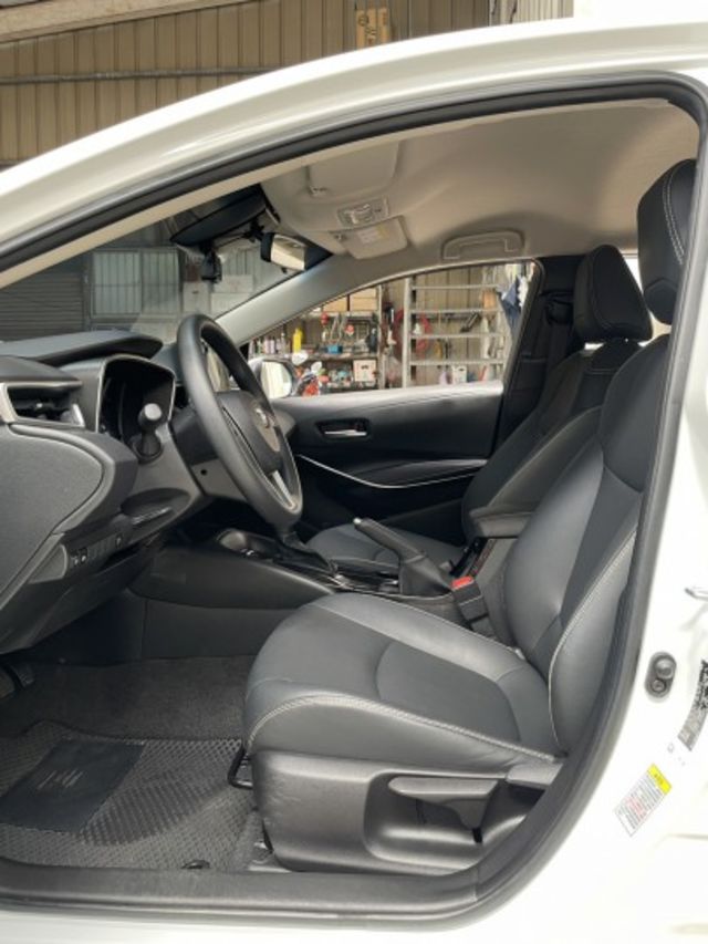 最新價格 整車原鈑件 一手認證車 原廠4年12萬公里保固中 至2027年3月 跟車ACC系統 藍芽  第5張相片
