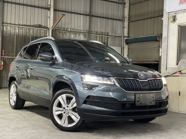 正2018 Skoda Karoq 1.5 TSI 尊榮版 新車125.9萬 整車原鈑件 ACC跟車系統 安全操控性佳  第4張相片