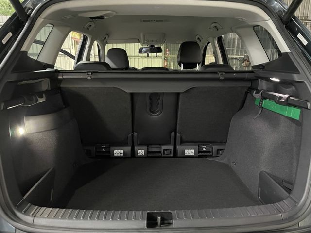 正2018 Skoda Karoq 1.5 TSI 尊榮版 新車125.9萬 整車原鈑件 ACC跟車系統 安全操控性佳  第15張相片