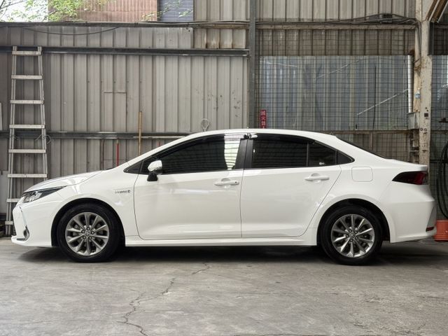 最新價格ALTIS Hybrid 尊爵版 ACC跟車/原廠保養紀錄/整車原鈑件認證車  第5張相片