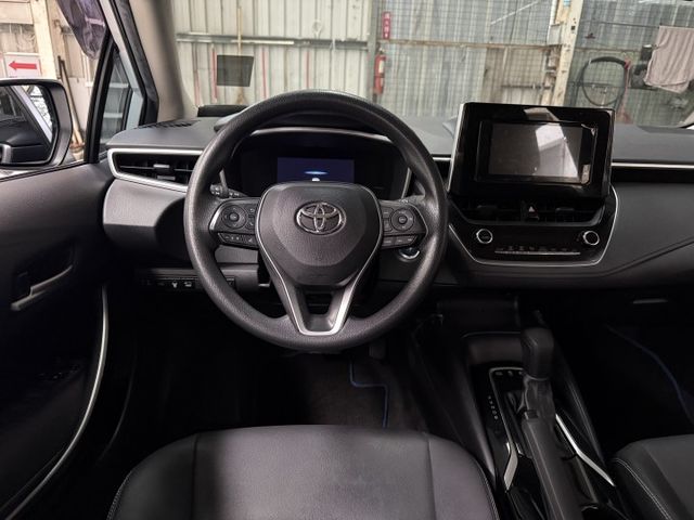 最新價格ALTIS Hybrid 尊爵版 ACC跟車/原廠保養紀錄/整車原鈑件認證車  第17張相片