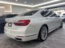 BMW 750  第2張縮圖