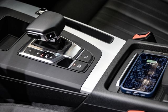 2021 Q5 45TFSI 超低里程  第15張相片