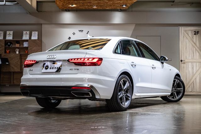 A4 40TFSI SLine 原廠保固  第2張相片