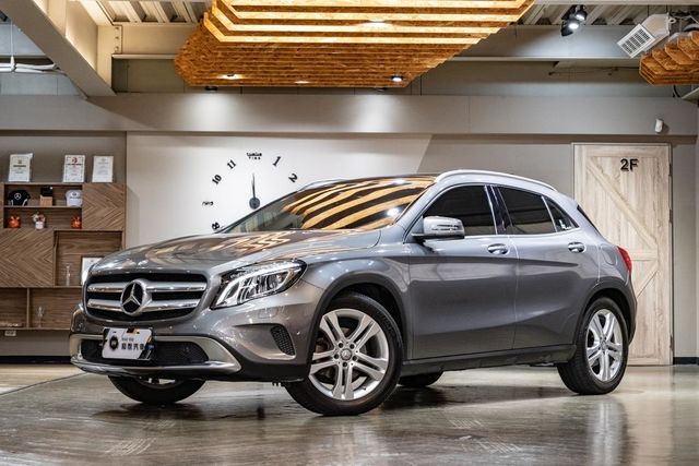 2016 GLA200 全景天窗  第1張相片