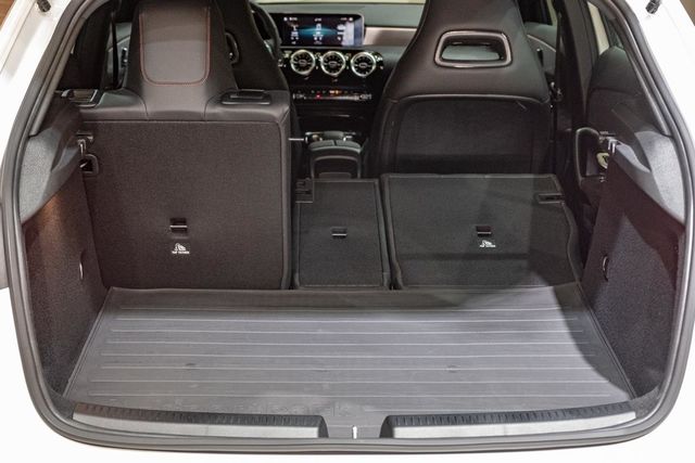 2021 Benz A180 原廠保固中  第6張相片