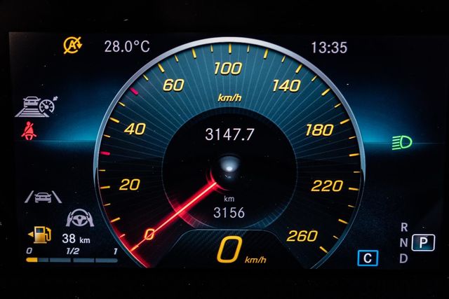 2021 Benz A180 原廠保固中  第7張相片