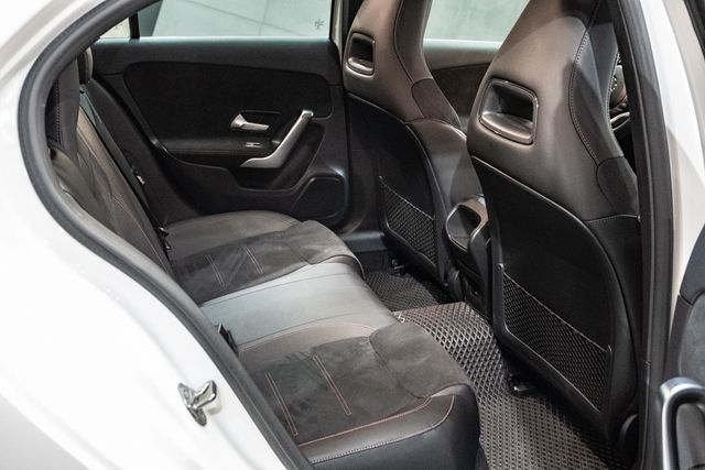 2021 Benz A180 原廠保固中  第11張相片