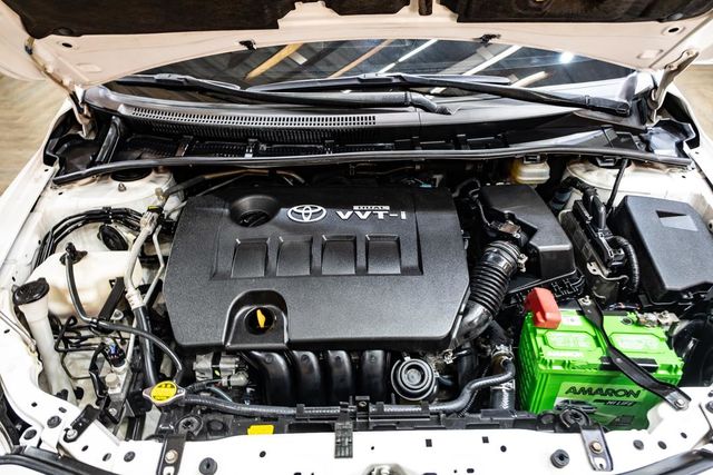 2013 Altis 車庫車內裝優車況佳  第5張相片