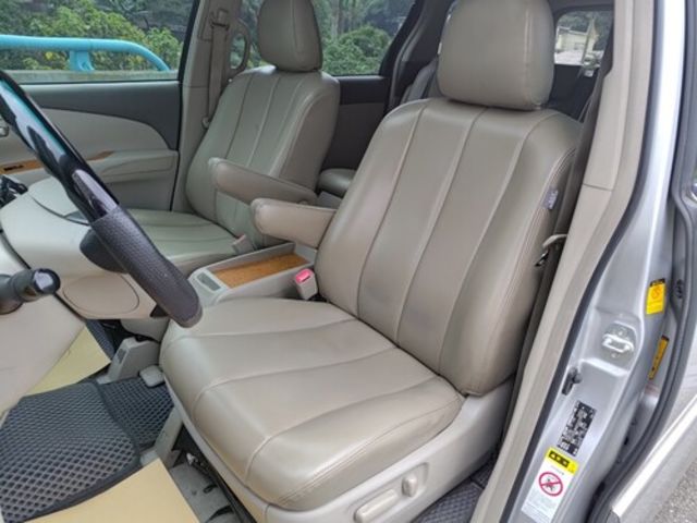 TOYOTA豐田 PREVIA  第13張相片