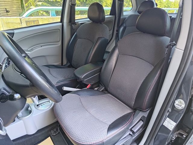 MITSUBISHI三菱 COLT PLUS  第10張相片