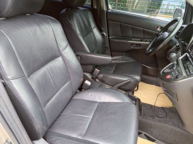 TOYOTA豐田 WISH  第14張相片