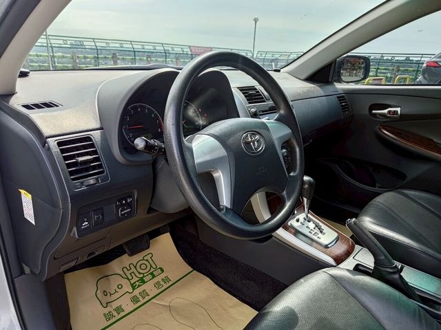 TOYOTA豐田 ALTIS  第9張相片