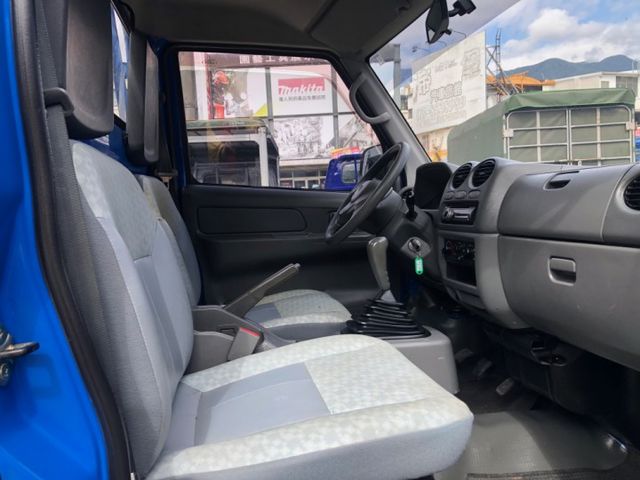 一手發財車 ~全車原鈑件~~可全貸~~讓您輕鬆賺大錢~  第6張相片