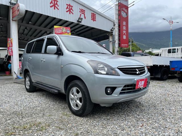 一手車~客貨兩用~原廠保養~後座空調~ABS~安全氣囊~可全額貸  第1張相片