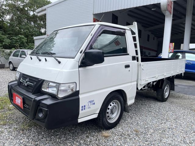 一手車原鈑件~車美內裝漂亮~2年5萬公里保固~可全額貸款  第3張相片