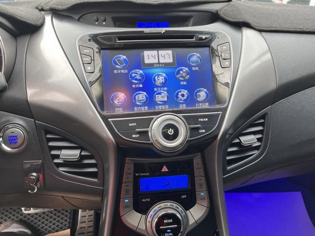 一手車頂級版~I KEY~摸們~電動椅~定速~天窗~恆溫~原鈑件~可全額貸款  第13張相片