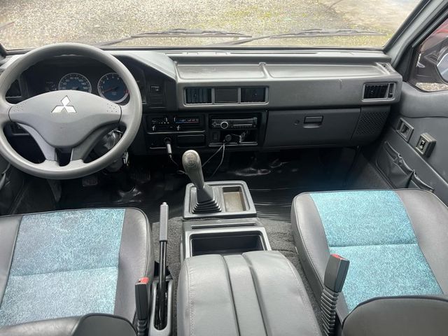 一手車皆原廠保養~8人座空間大載人載貨皆方便~只跑8萬多公里車況佳~~購買即享一年二萬公里保固~可全額貸款~  第12張相片