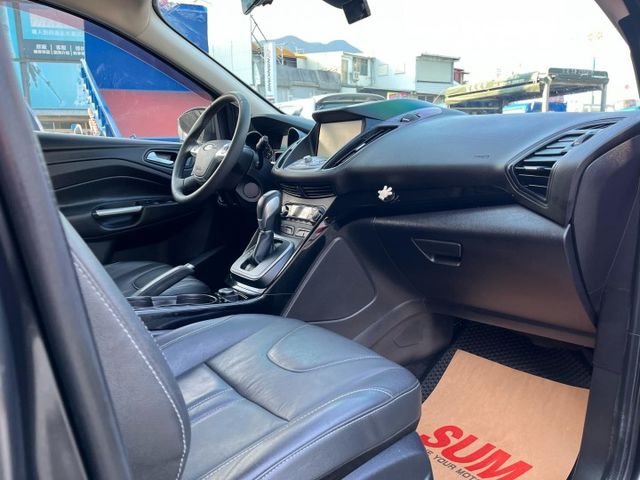 一手車~全車原廠保養~原鈑件全景天窗~電動尾門I KEY 渦輪增壓~摸門 盲點~里程保證~可全額貸款~購車即享一年二萬公  第8張相片