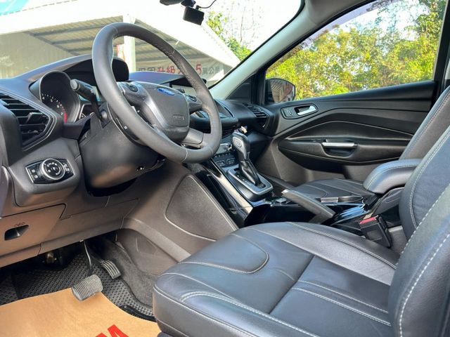 一手車~全車原廠保養~原鈑件全景天窗~電動尾門I KEY 渦輪增壓~摸門 盲點~里程保證~可全額貸款~購車即享一年二萬公  第13張相片
