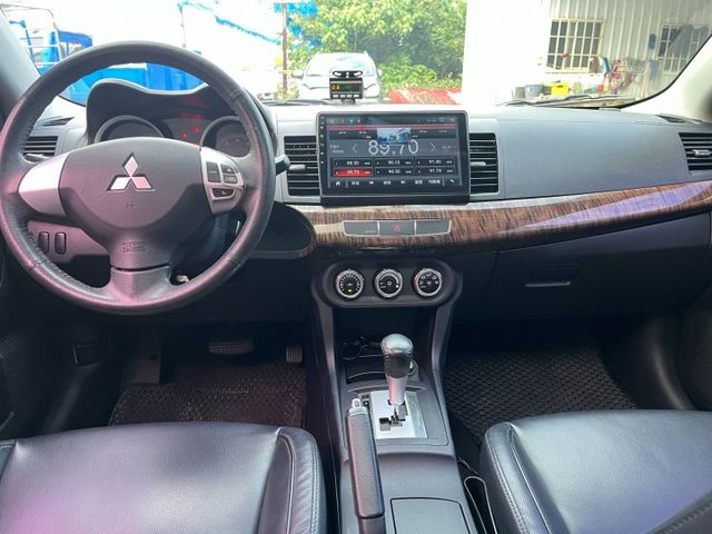 優質一手車~天窗 定速 恆溫 安卓機 倒車顯影~原廠保養~原鈑件~可貸款~~  第10張相片