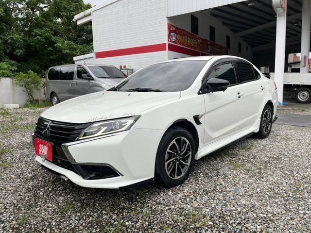 一手車原廠保養~原鈑件~數位儀表~原廠大螢幕~車況極佳~認證車~購車即享2年5萬保固~可全額貸款~  第3張相片