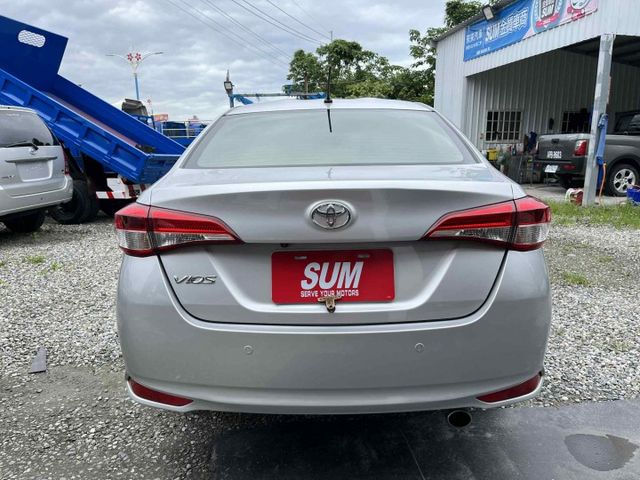 一手美車~原廠保養~原鈑件~TCS防滑~感應頭燈~倒車顯影~ISOFIX~里程僅跑5萬~購車即享2年5萬公里保固~可全貸  第5張相片