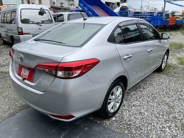一手美車~原廠保養~原鈑件~TCS防滑~感應頭燈~倒車顯影~ISOFIX~里程僅跑5萬~購車即享2年5萬公里保固~可全貸  第6張相片