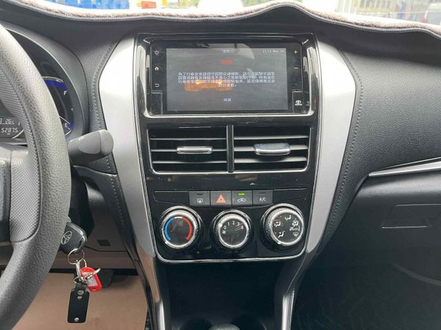 一手美車~原廠保養~原鈑件~TCS防滑~感應頭燈~倒車顯影~ISOFIX~里程僅跑5萬~購車即享2年5萬公里保固~可全貸  第10張相片
