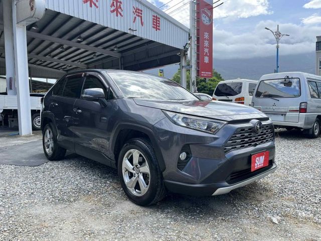 一手車旗艦版~ACC跟車電動尾門環景APPLE CAR PLAY車美皆在原廠保養~里程僅跑6萬多公里車況極佳可全額貸款~  第1張相片