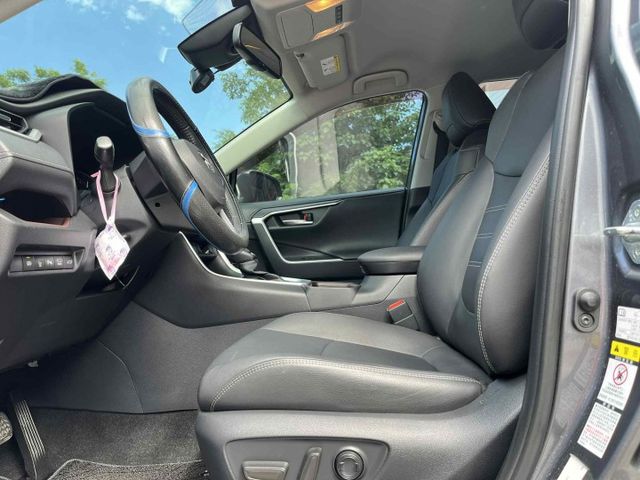 一手車旗艦版~ACC跟車電動尾門環景APPLE CAR PLAY車美皆在原廠保養~里程僅跑6萬多公里車況極佳可全額貸款~  第10張相片