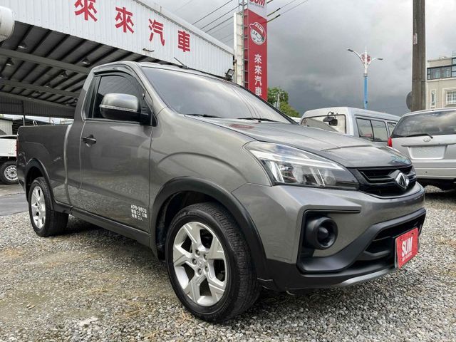 一手車旗艦版~~原車原鈑件~皆在原廠保養~僅跑2萬多公里~里程保證~購車即享2年五萬公里保固~可全額貸款~  第1張相片