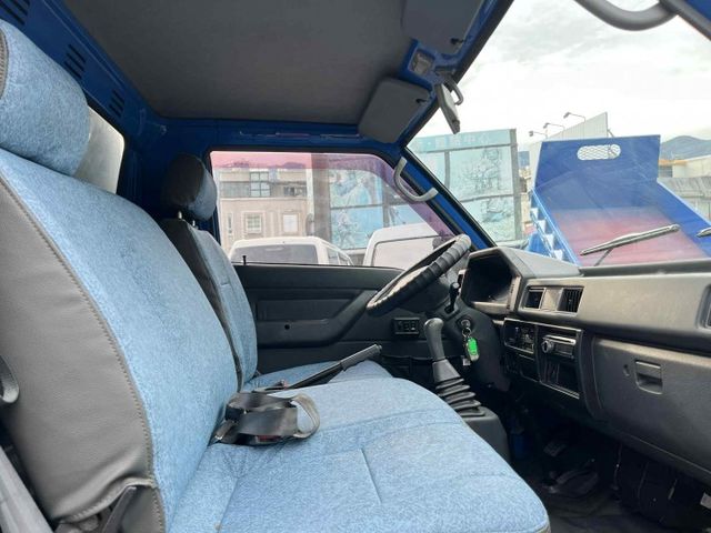 一手車~帆布~電動窗~霧燈~全車原鈑件~購車即享一年2萬公里保固~可全額貸款~  第6張相片