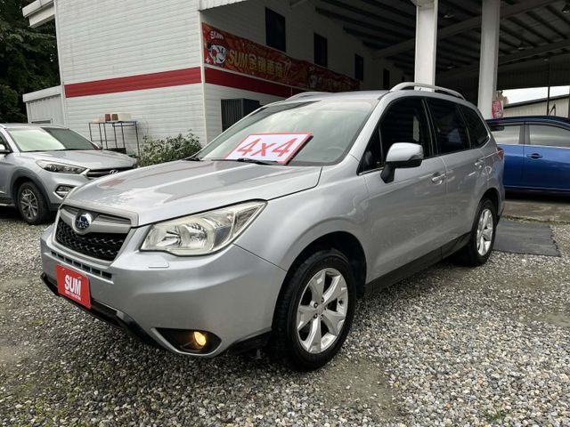 一手車~ 原鈑件~四輪傳動~電動尾門~四顆新輪胎~可全額貸款  第3張相片