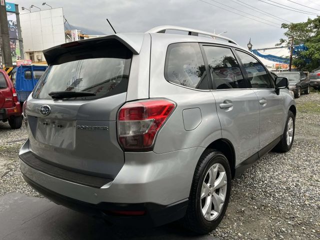 一手車~ 原鈑件~四輪傳動~電動尾門~四顆新輪胎~可全額貸款  第6張相片