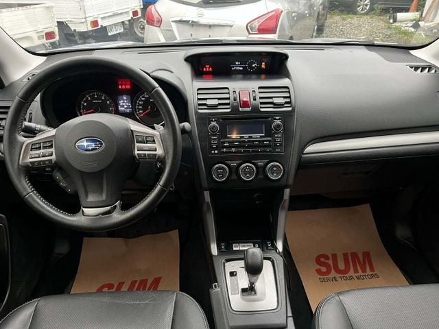 一手車~ 原鈑件~四輪傳動~電動尾門~四顆新輪胎~可全額貸款  第12張相片