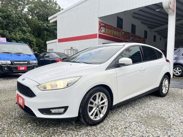 FOCUS 1.5渦輪~原鈑件認證車~安卓機 倒車顯影 換檔撥片 里程低~車況佳內外漂亮~可全額貸款~  第3張相片