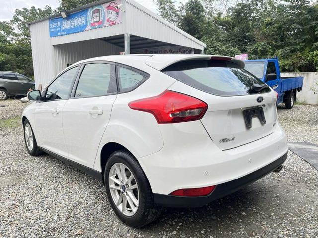 FOCUS 1.5渦輪~原鈑件認證車~安卓機 倒車顯影 換檔撥片 里程低~車況佳內外漂亮~可全額貸款~  第4張相片