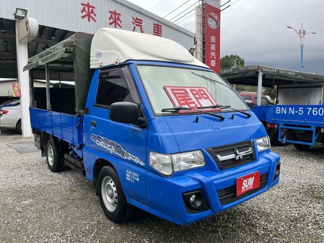 一手車~原漆原鈑件~加裝升降尾門~五面掀帆布~僅跑3萬5千公里~兩年五萬公里保固~可全額貸款  第1張相片