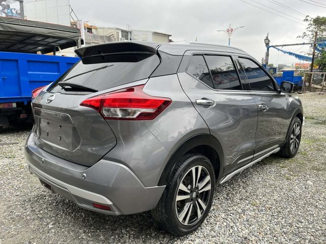 一手智行旗艦版~全車原鈑件皆在原廠保養~360度環景~盲點~自動煞停~LED頭燈~可全額貸款~2年5萬公里保固  第5張相片