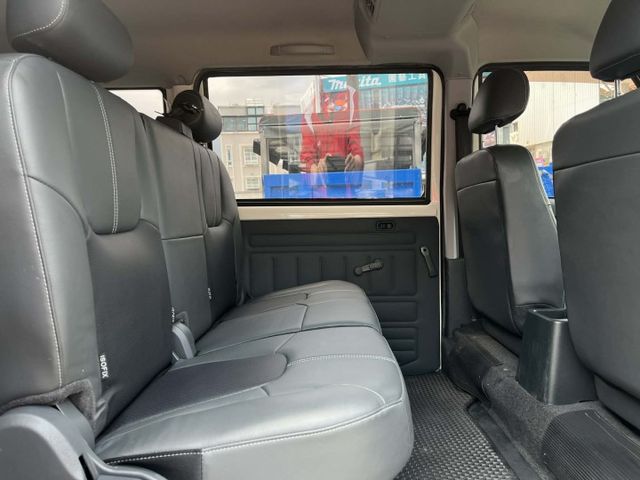 自排車~全車原鈑件~認證車~雙安全氣囊~定速~盲點~鋁圈~內外漂亮~兩年五萬公里保固可全額貸款~  第8張相片