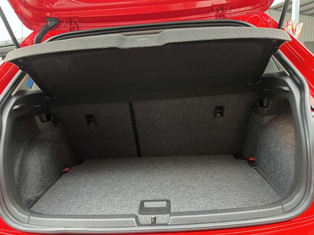 僅跑5千8百公里~一 手車庫車~原漆原鈑件原廠保養~1.0渦輪引擎省油省稅~安全性佳~可全額貸款  第11張相片