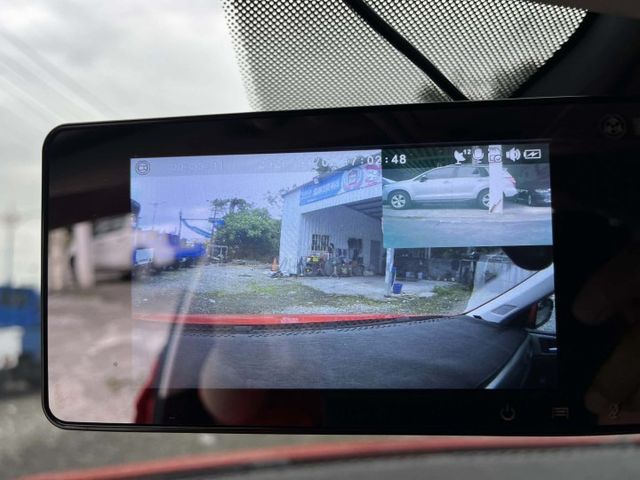 僅跑5千8百公里~一 手車庫車~原漆原鈑件原廠保養~1.0渦輪引擎省油省稅~安全性佳~可全額貸款  第18張相片