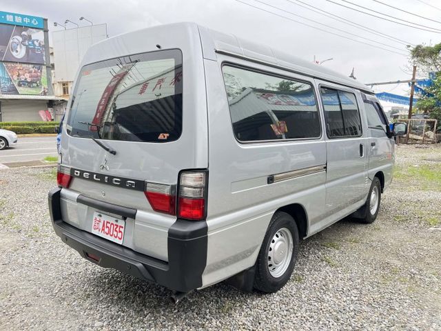 稀有自排一手車~里程僅跑1萬公里~盲點 定速 雙安全氣囊 ABS~全車原鈑件~原廠保養~內外如新~可全額貸款  第6張相片