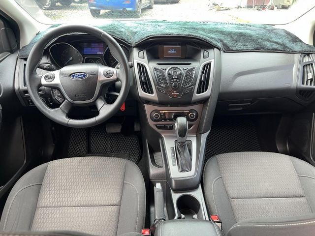 一手車原鈑件~認證車~恆溫定速電折後視鏡~光感應頭燈~~僅跑9萬多公里~可貸款~  第6張相片