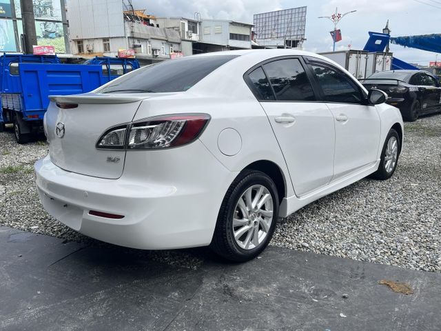 全車原鈑件~認證車~天窗恆溫~多合一大瑩幕～電摺後視鏡～優質車況~可全額貸款  第5張相片