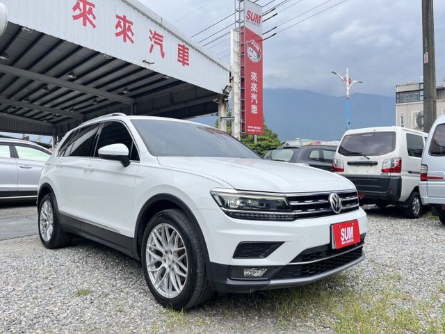 330TSI~ACC跟車 四輪傳動 電動尾門 I KEY 摸門 認證車~可全額貸款~  第1張相片