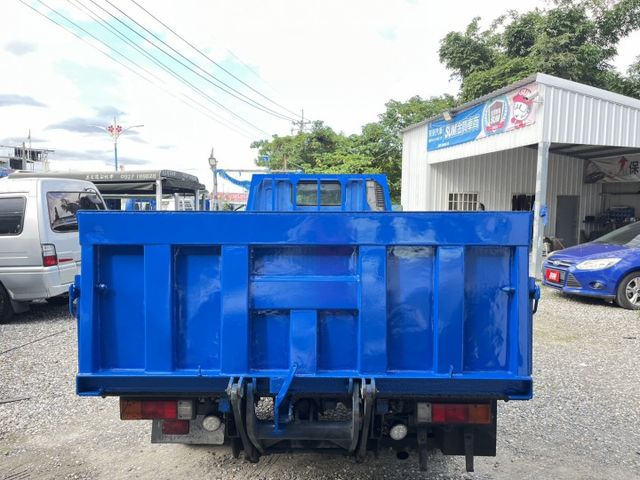 堅達稀有自排一手車~11呎半 升降尾門~原鈑件~車況佳~里程保證~可全額貸款~  第5張相片