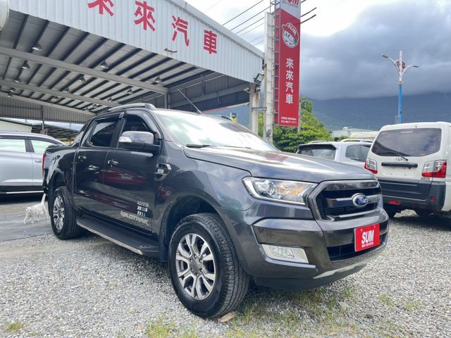 一手車~僅跑6萬9千公里~全車原鈑件~內裝氣氛好~底盤漂亮無鏽蝕~無惡操無遼溪~可全額貸款~  第1張相片